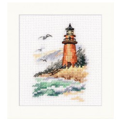 The coast of the cold sea. Lighthouse  S0-225