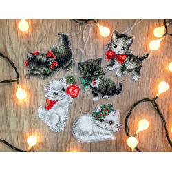 Christmas Kittens Toys  SLETI987