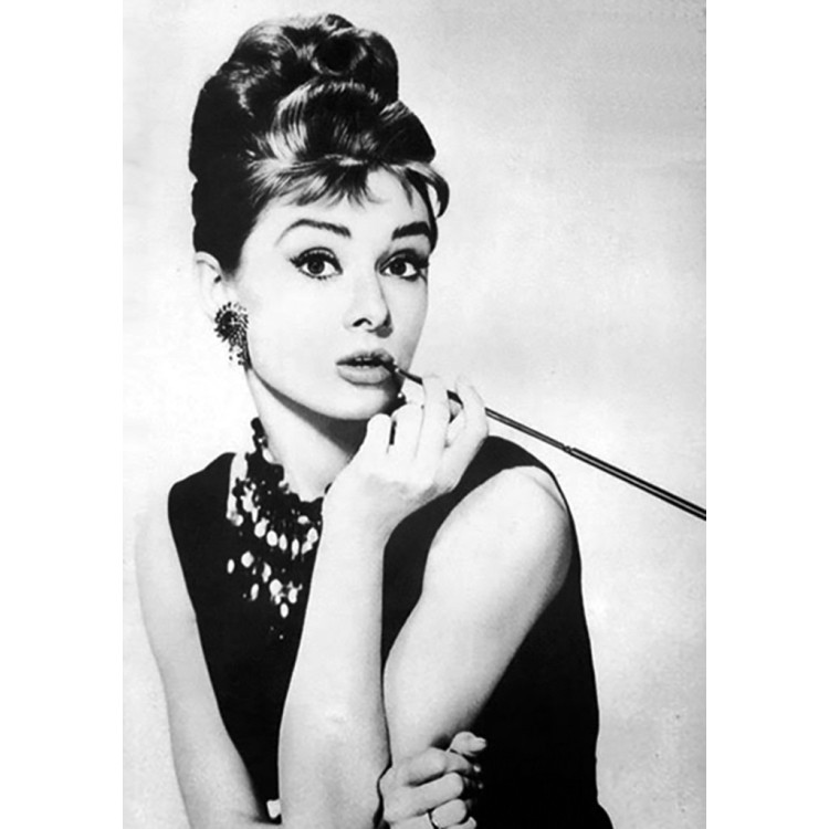 Audrey Hepburn WD132