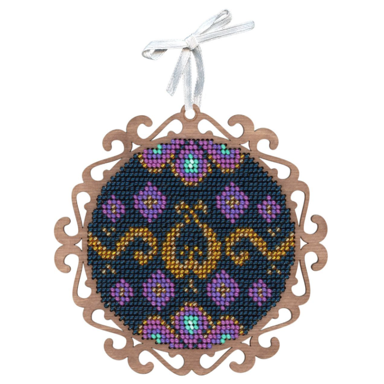 Cross-stich on wooden base SO-088