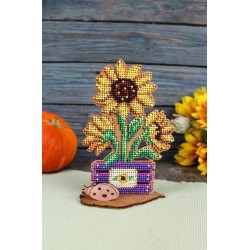 Cross-stich on wooden base "Sunflowers in a box" SO-099