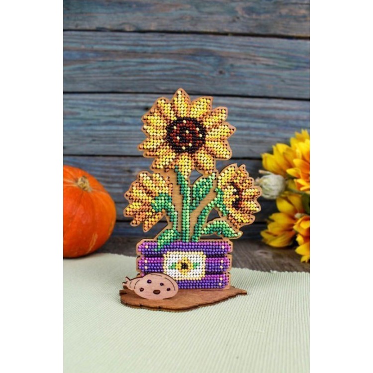 Cross-stich on wooden base "Sunflowers in a box" SO-099