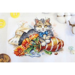 Cross stitch kit "Fluffy fidget" SNV-843