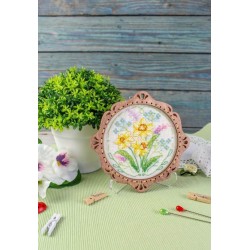 Cross-stich on wooden base "Miniature. Spring flowers" SO-093