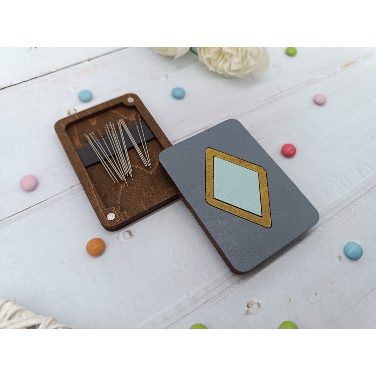 Wooden needle case KF056/107