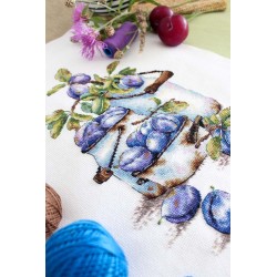 Cross stitch kit "Garden plums" SNV-877