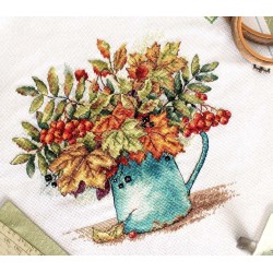 Cross stitch kit "Scarlet bunches of rowan" SNV-878