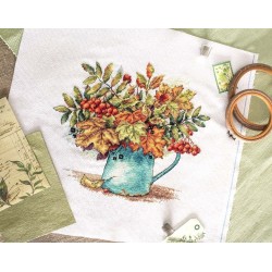 Cross stitch kit "Scarlet bunches of rowan" SNV-878