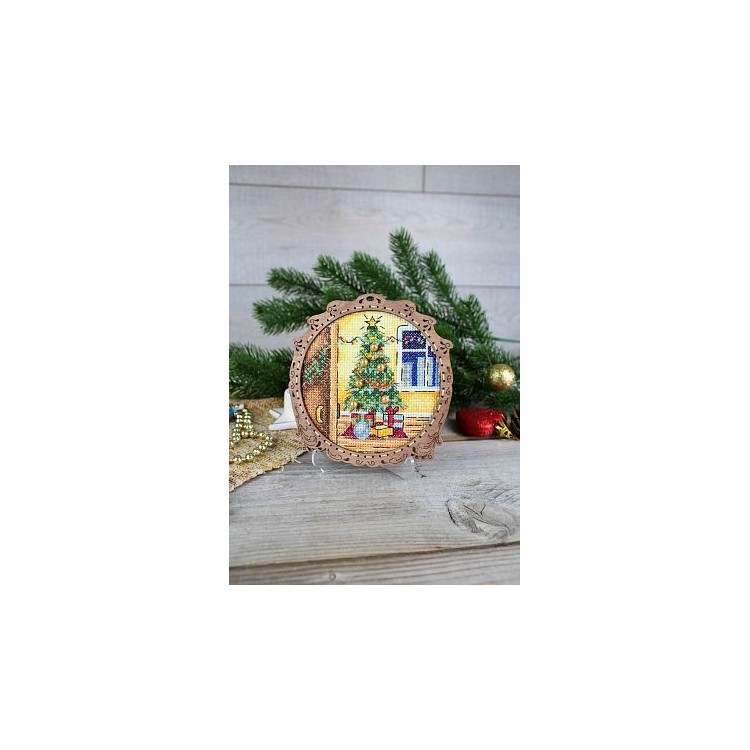 Cross-stitch kit on wooden base "Miniature. Holiday" SO-118