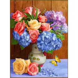 BOUQUET OF ROSES AND GORGEOUS HYDRANGEAS  AZ-1876