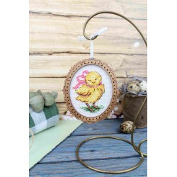 Cross-stitch on wooden base "Miniature. Chicken with a bow" SO-127