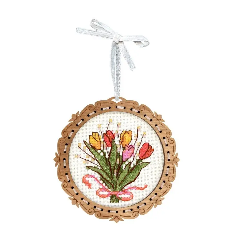 Cross-stitch on wooden base "Miniature. Bouquet of tulips" SO-138 Cross-stitch on wooden base "Miniature. Bouquet of tulips" SO-138