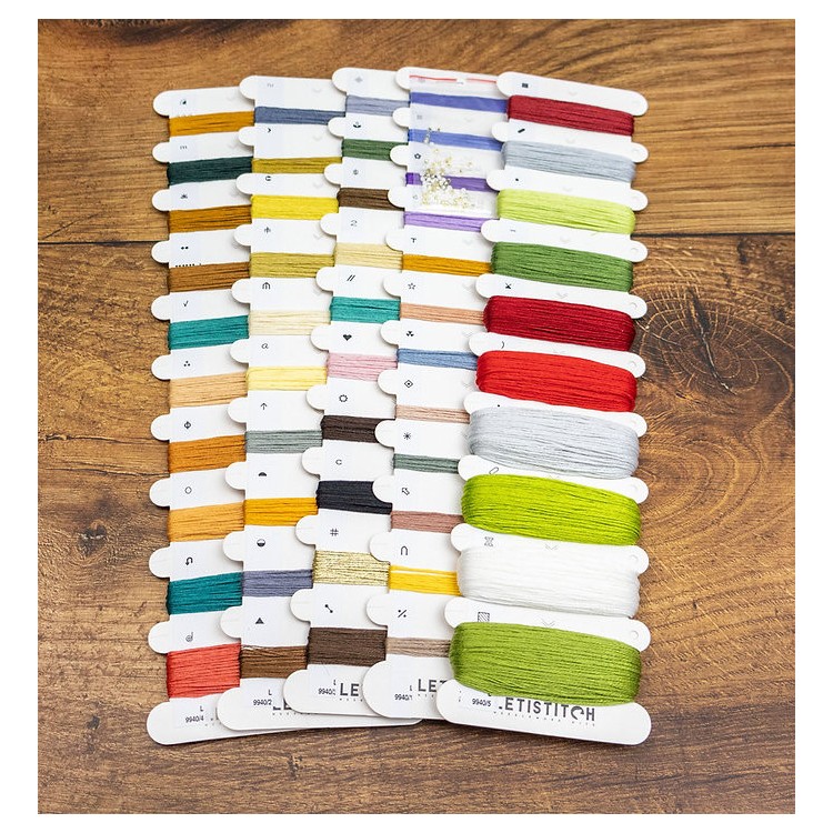 Dogs and Cats in Stockings 37x24cm SLETIL9940