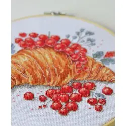 Cross-stitch kits - Redcurrant Croissant AAH-285