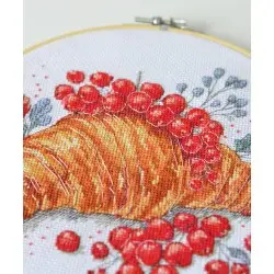 Cross-stitch kits - Redcurrant Croissant AAH-285