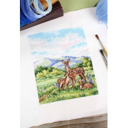 Cross stitch kit "Graceful deer" SNV-936