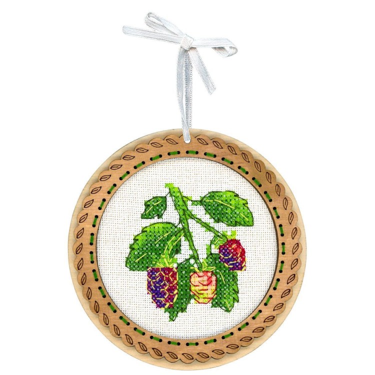 Cross-stich on wooden base "Miniature. Summer berries. Blackberries" SO-132