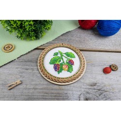 Cross-stich on wooden base "Miniature. Summer berries. Blackberries" SO-132