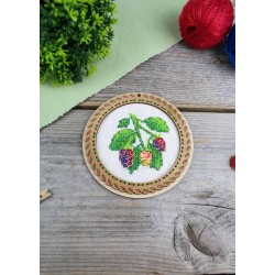 Cross-stich on wooden base "Miniature. Summer berries. Blackberries" SO-132