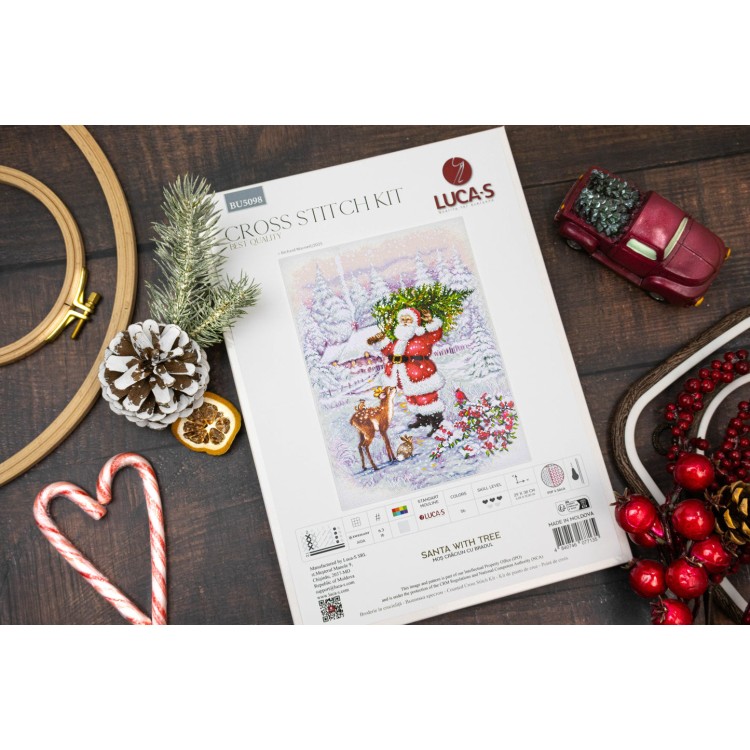 Набор для вышивания крестом. "Дед Мороз с елкой" 29 x 38 см SBU5098