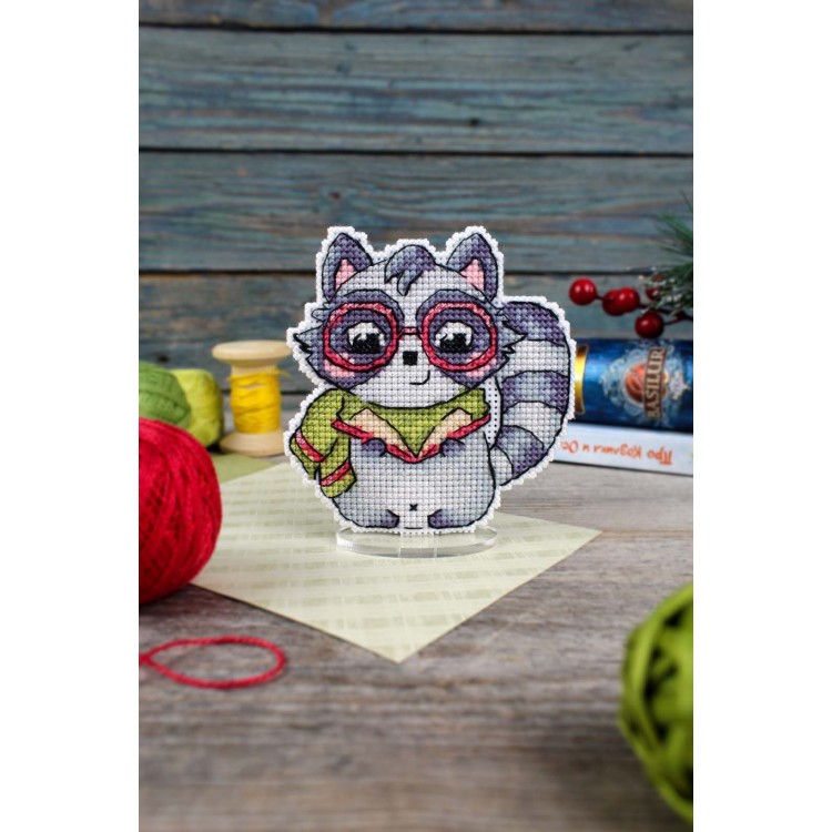 Cross stitch kit "Scientist Raccoon" SR-895