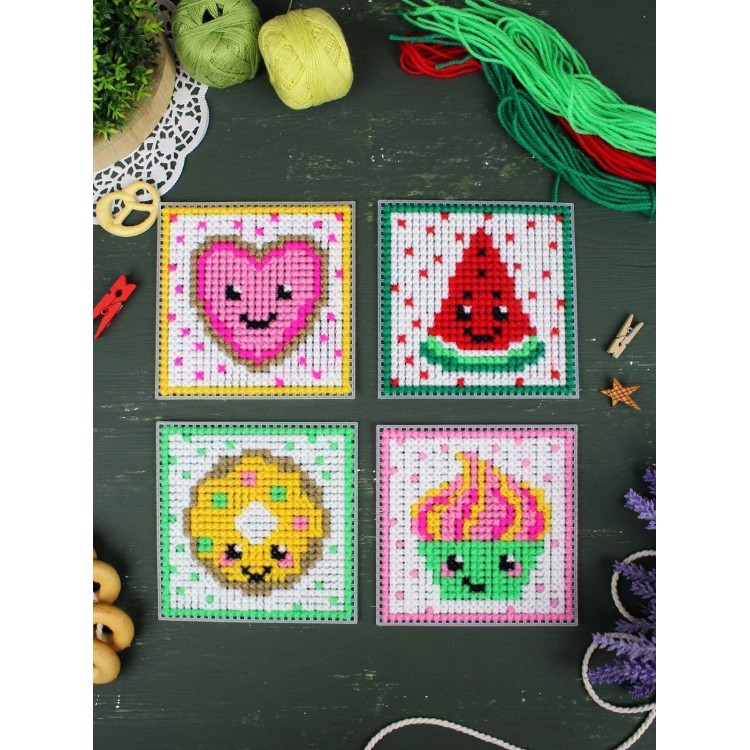 Cross stitch kit "Fun Sweets. Set of 4." SN-001