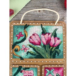 Cross-stich on wooden base SO-123