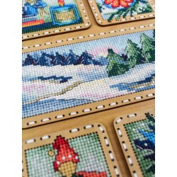 Cross-stich on wooden base SO-124